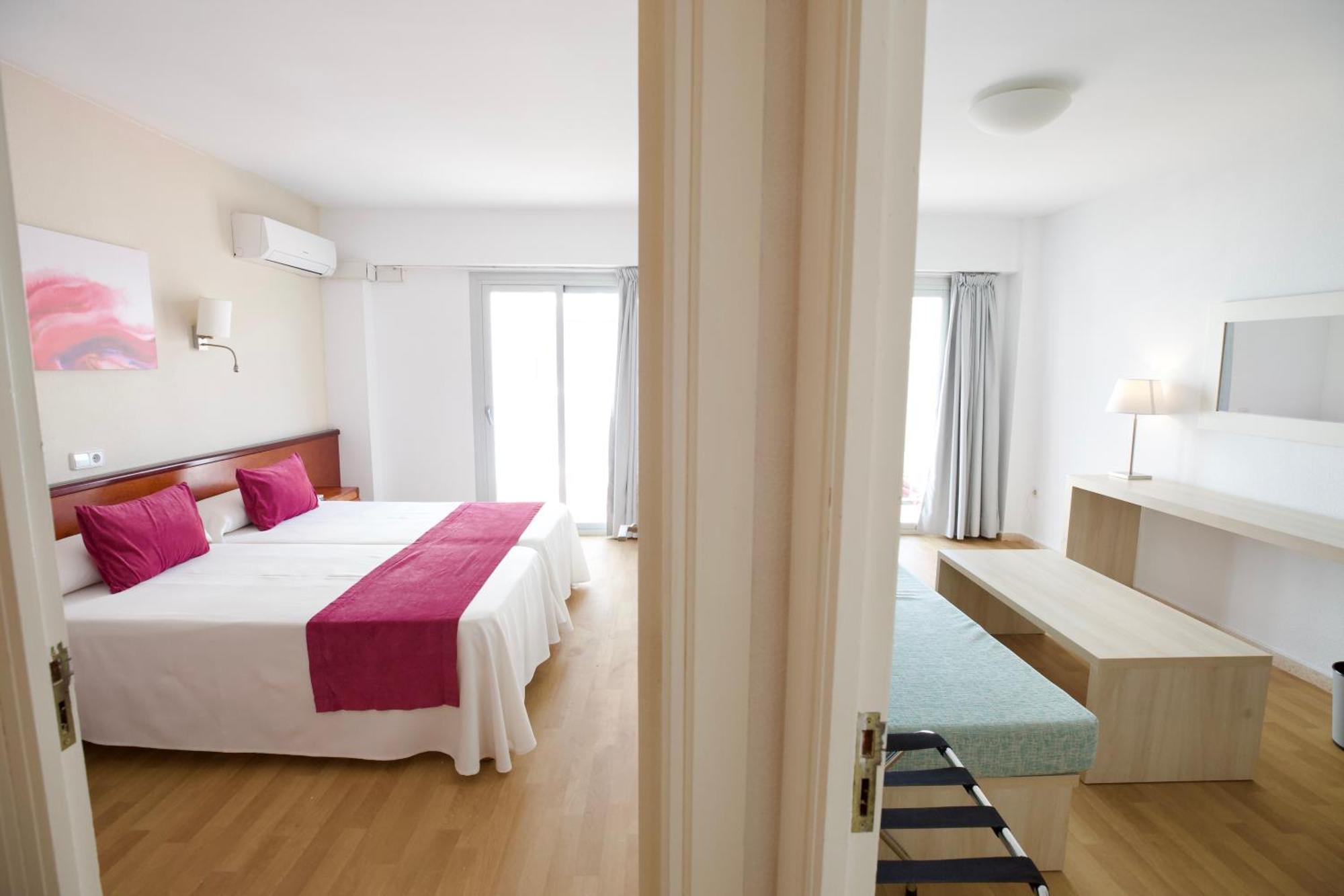 Js Sol De Picafort - Adults Only Hotel 3*